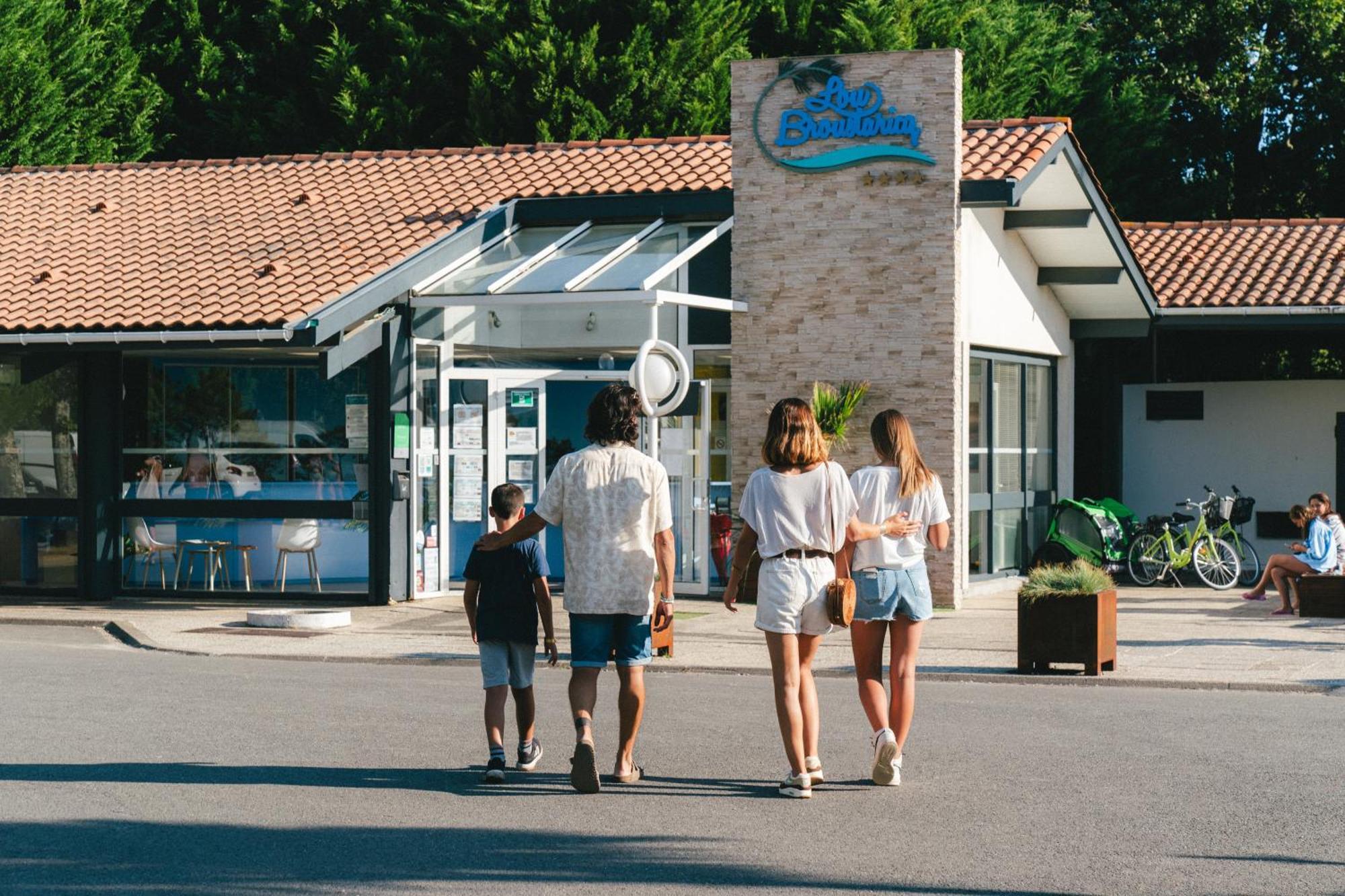 Camping Lou Broustaricq Sanguinet Bagian luar foto