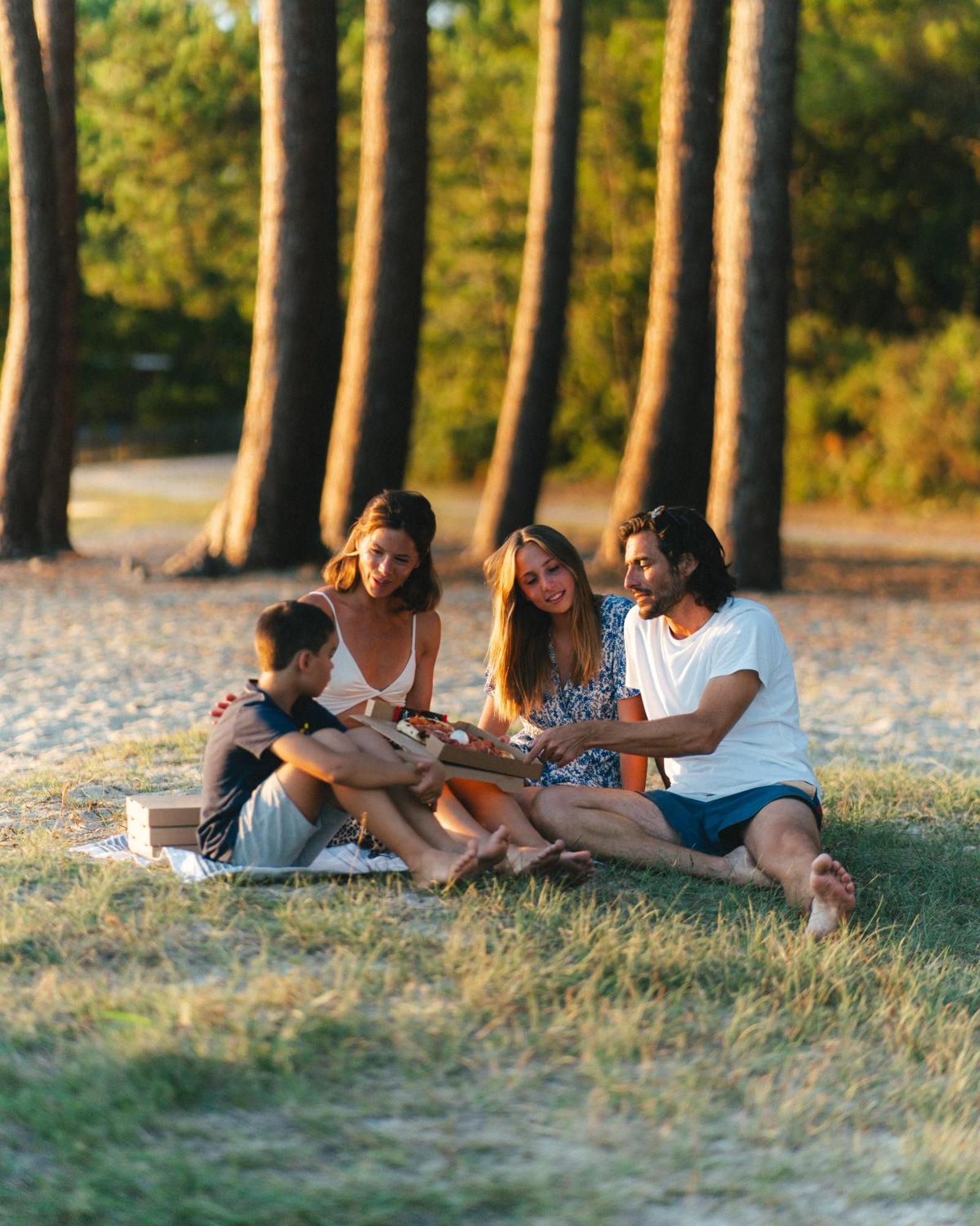 Camping Lou Broustaricq Sanguinet Bagian luar foto